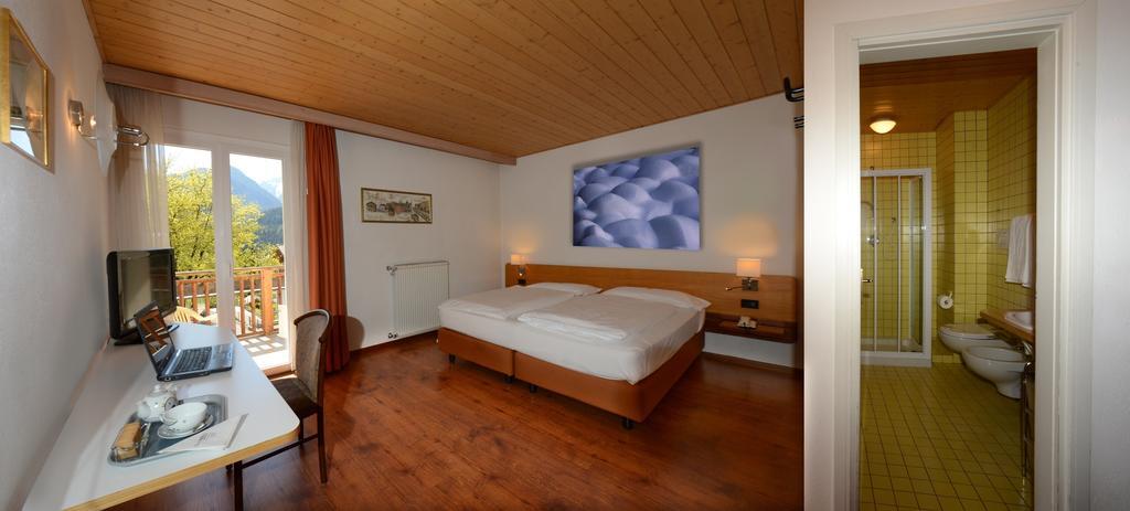 Hotel Los Andes Castello-Molina di Fiemme Rum bild